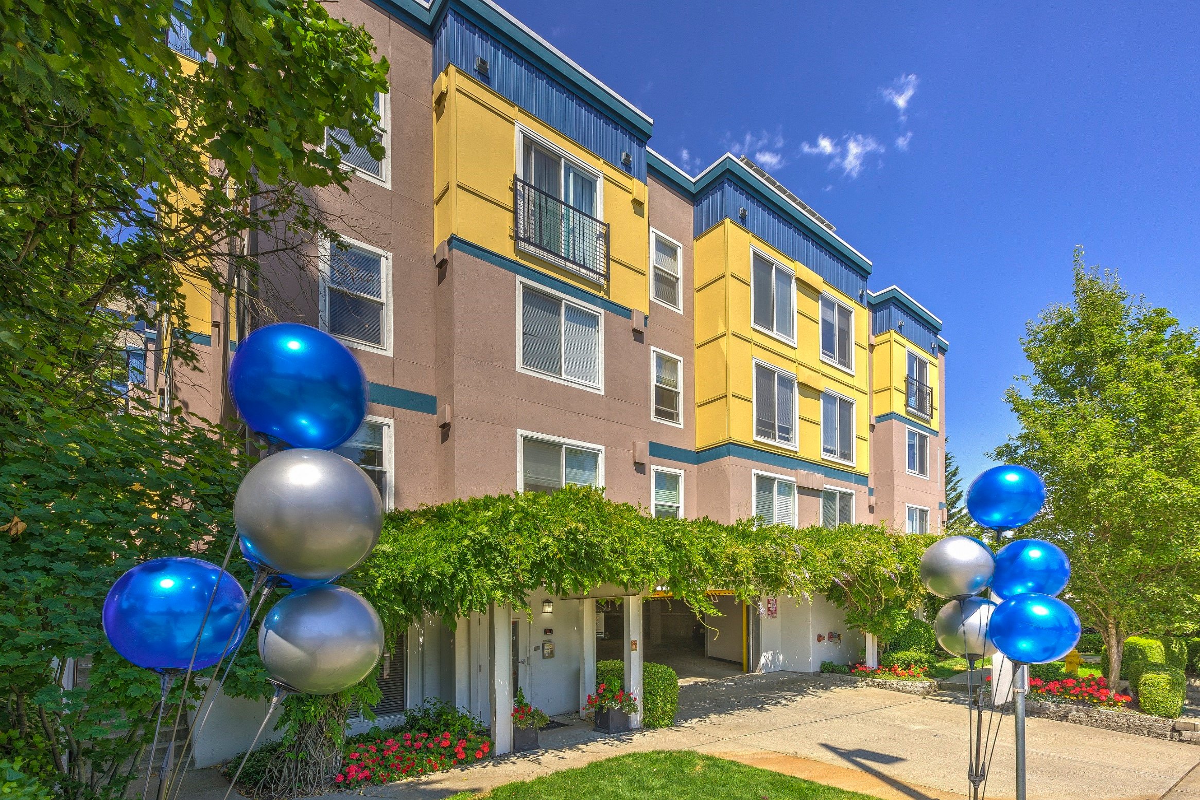 Main Entrance  at Sir Gallahad Apartment Homes, Bellevue, WA